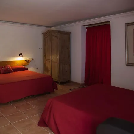 Nocleg ze śniadaniem Vico Mitreo 2 *